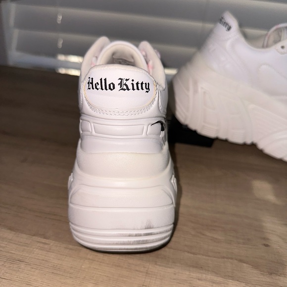 Beeshka x Hello Kitty Chunky Y2K Platform Sneakers - Picture 2 of 4